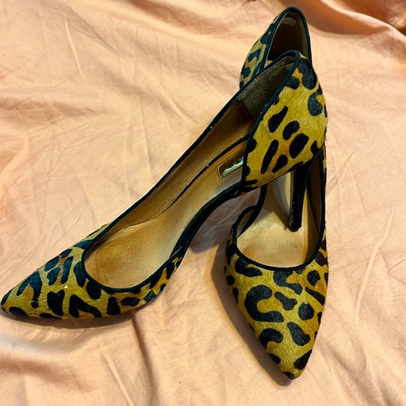 Heels 👠🌻🌻🌻 - Picture 1 of 5